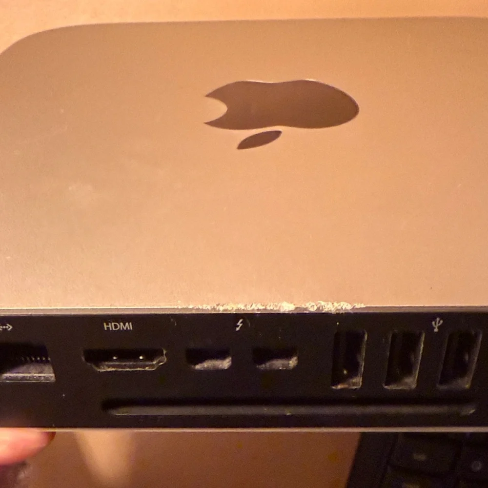 Apple Mac Mini - Sleek Silver Finish